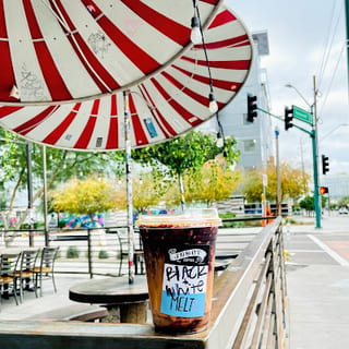 Jobot Coffee, Breakfast And Pizzeria