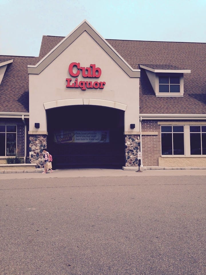 Cub Liquor - Roseville
