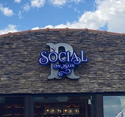 R Social On Main