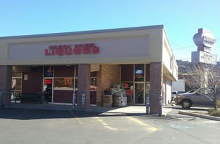 Wagon Wheel Liquors