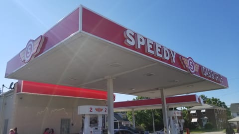 Speedy Gas & Grub
