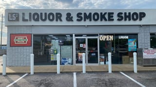 Liquor & Smoke Shop