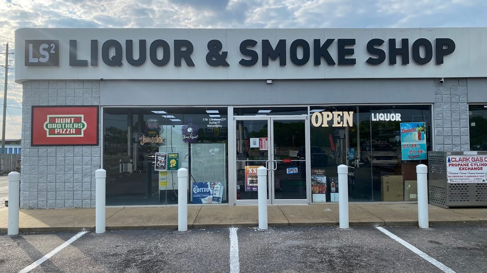 Liquor & Smoke Shop