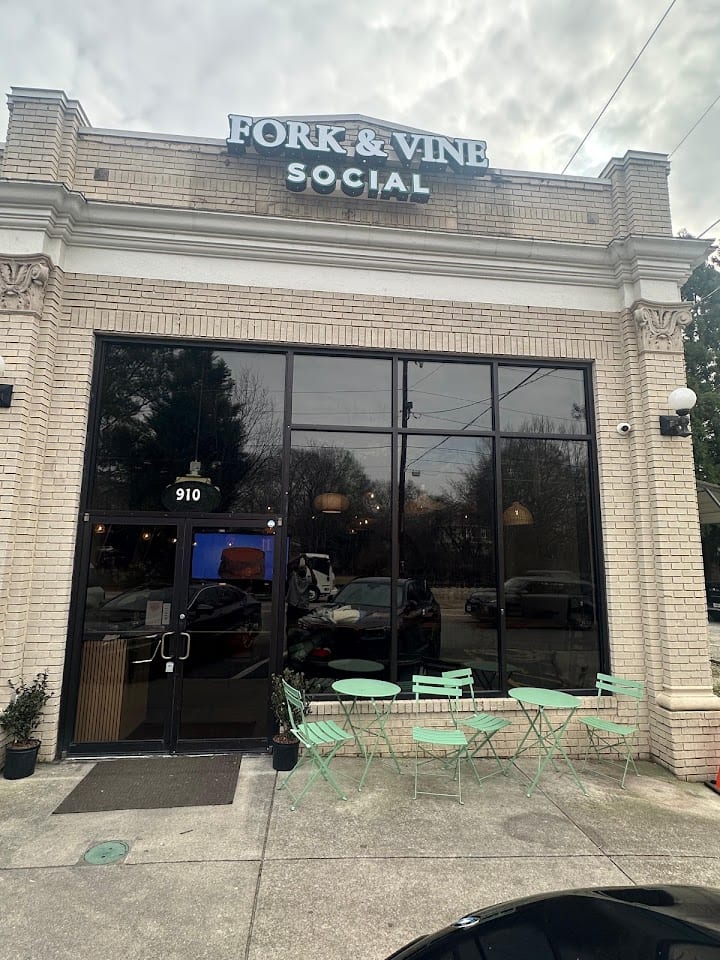 Fork & Vine Social