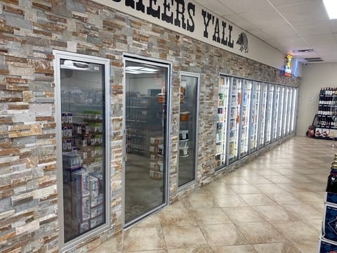 Armadillo Liquors