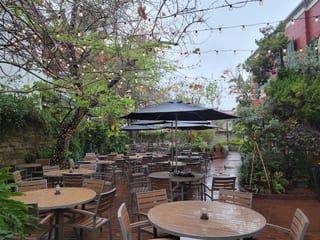 Harrys Seafood Bar & Grille