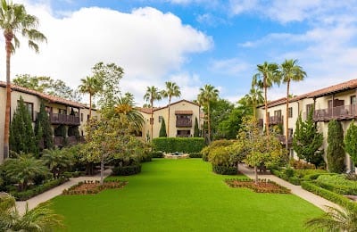 Estancia La Jolla Hotel