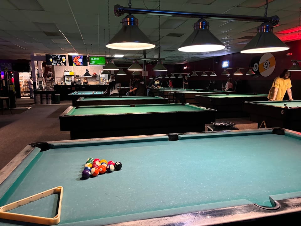 Hot Shots Billiards