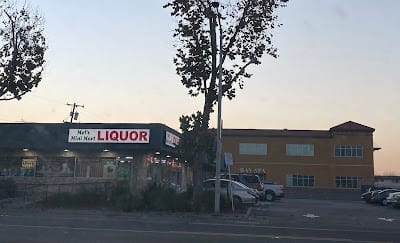 Mels Mini Mart