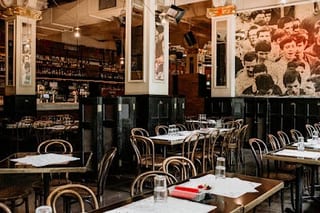 Bar Thai Restaurant Building