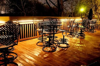 Curlys Village Inn