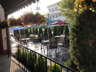Pelliccis Restaurant