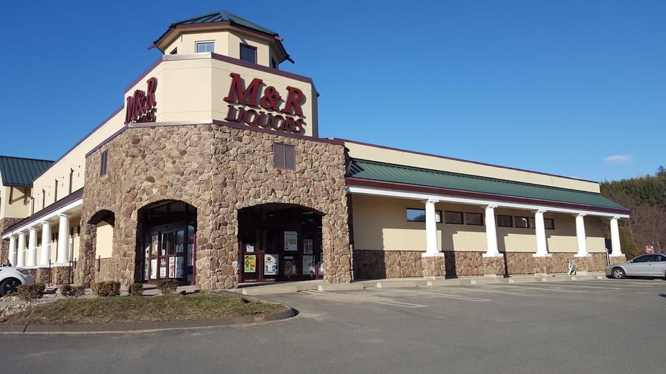 M & R Liquors