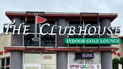 The Clubhouse Indoor Golf Lounge