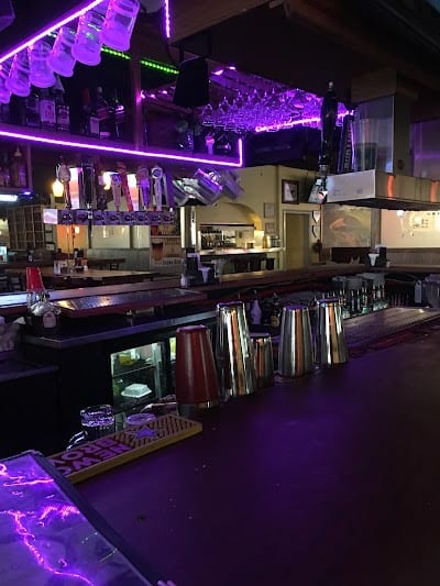 Ollies Neighborhood Grill