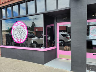 Gladstone Street Pizza