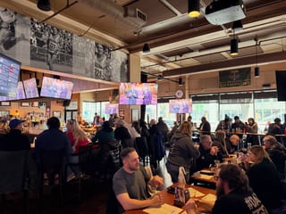 The Independent Sports Bar & Grill