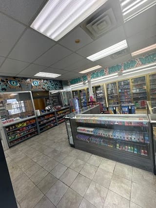 Jaguar Food & Vape
