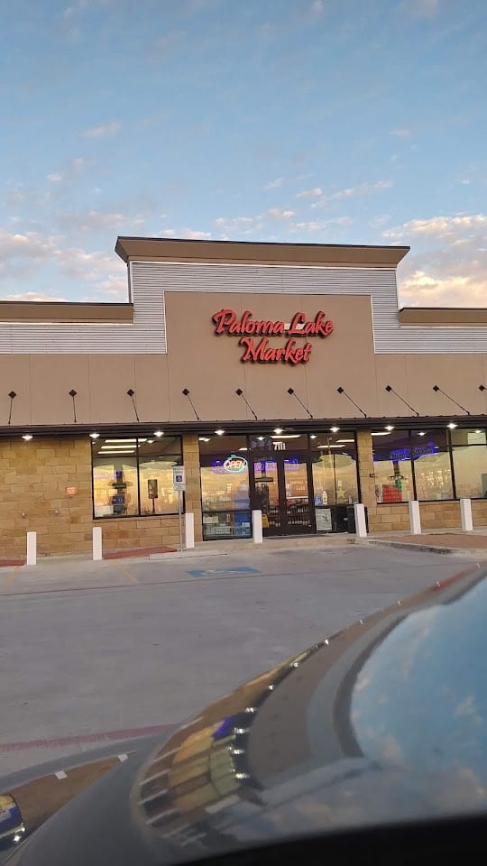Paloma Lake Market