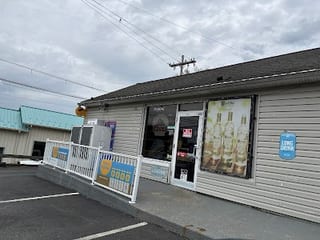 Chabons Ii Liquor & Bar
