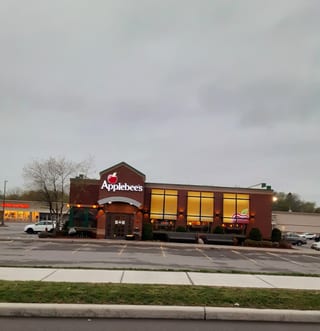 Applebees Neighborhood Grill & Bar
