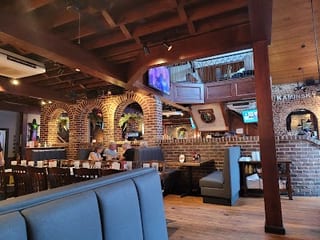 T Bonz Gill & Grill