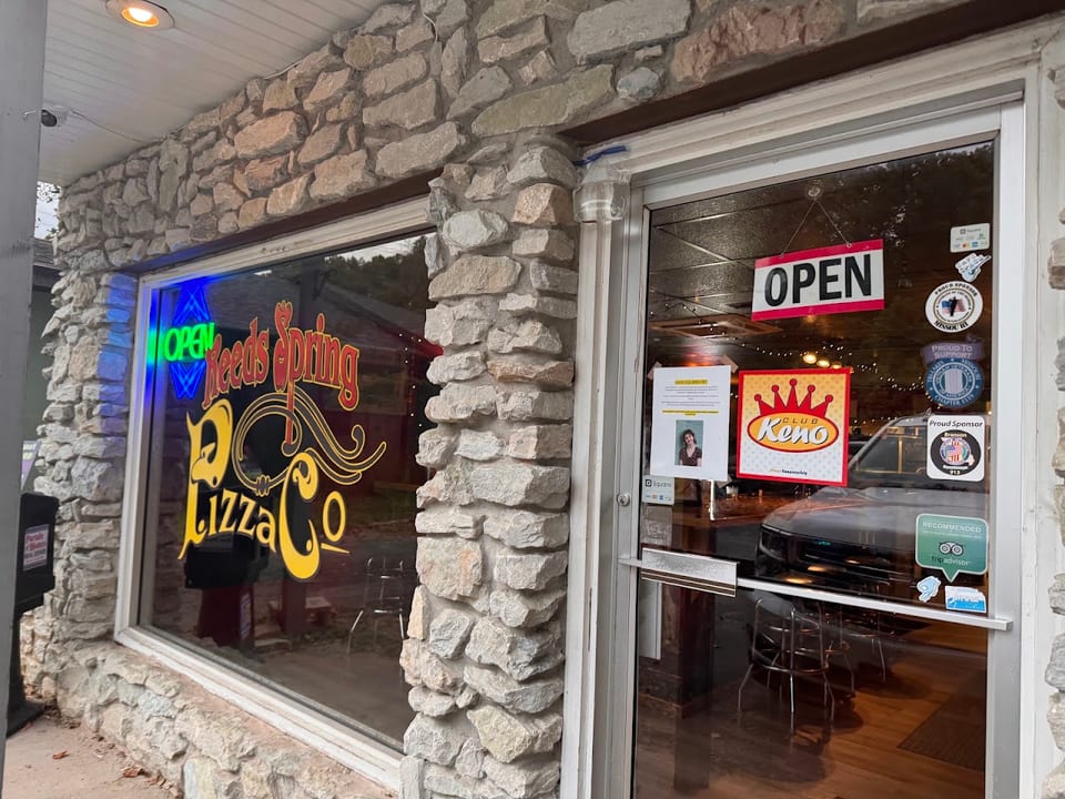 $ Reeds Spring Pizza