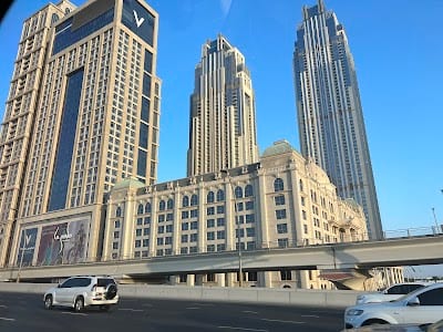 V Hotel Dubai, Curio Collection By Hilton (فندق V دبي، أحد فنادق كوريو كولكشن باي هيلتون)