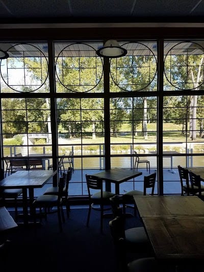 Smiths Boathouse Restaurant