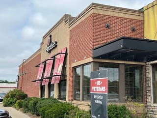 Applebees Neighborhood Grill & Bar