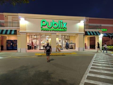 Publix Super Market