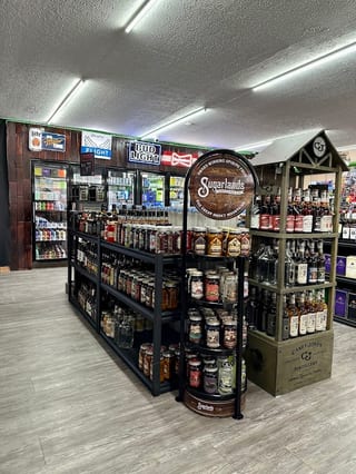 Kevins Liquors & Smokes