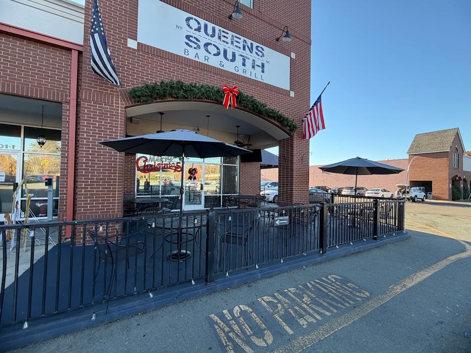 Queens South Bar & Grill