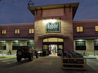 Robert Fresh Market