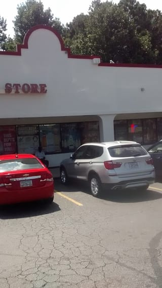 C & R Liquor Store