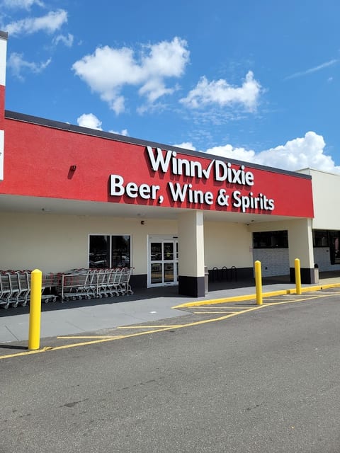 Winn Dixie Liquor Store