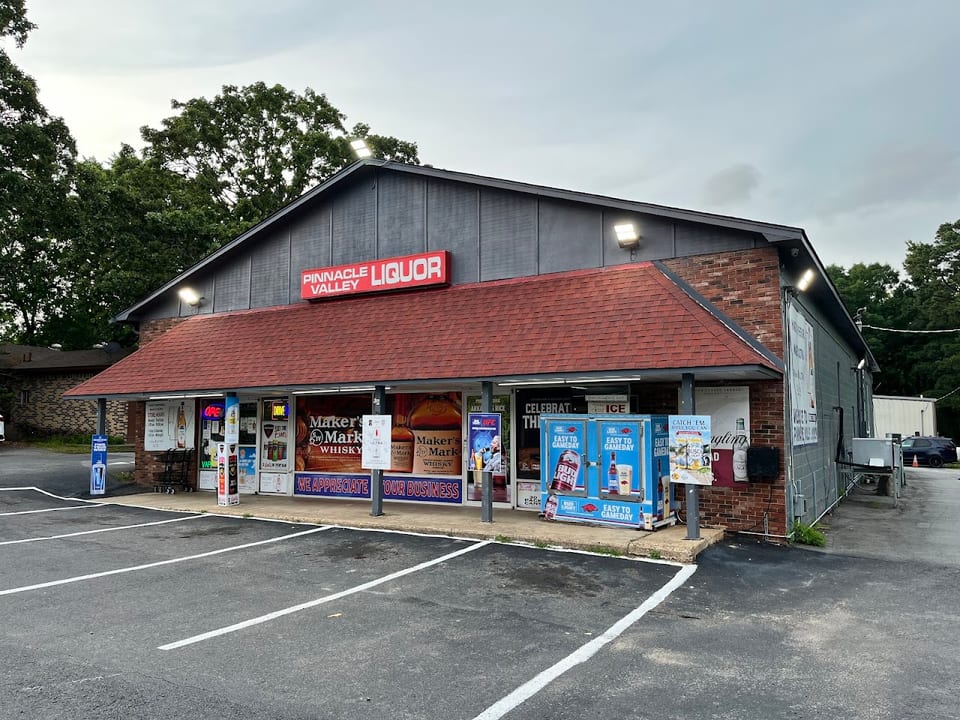 Pinnacle Valley Liquor