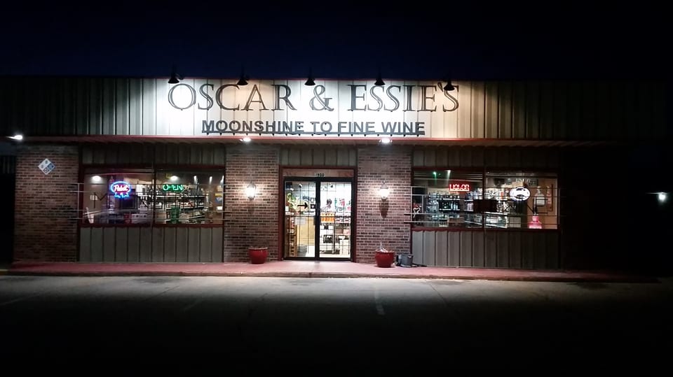 Oscar & Essie S Moonshine