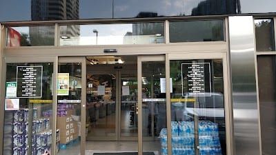 Marcheleo's Marketplace- Bay Street