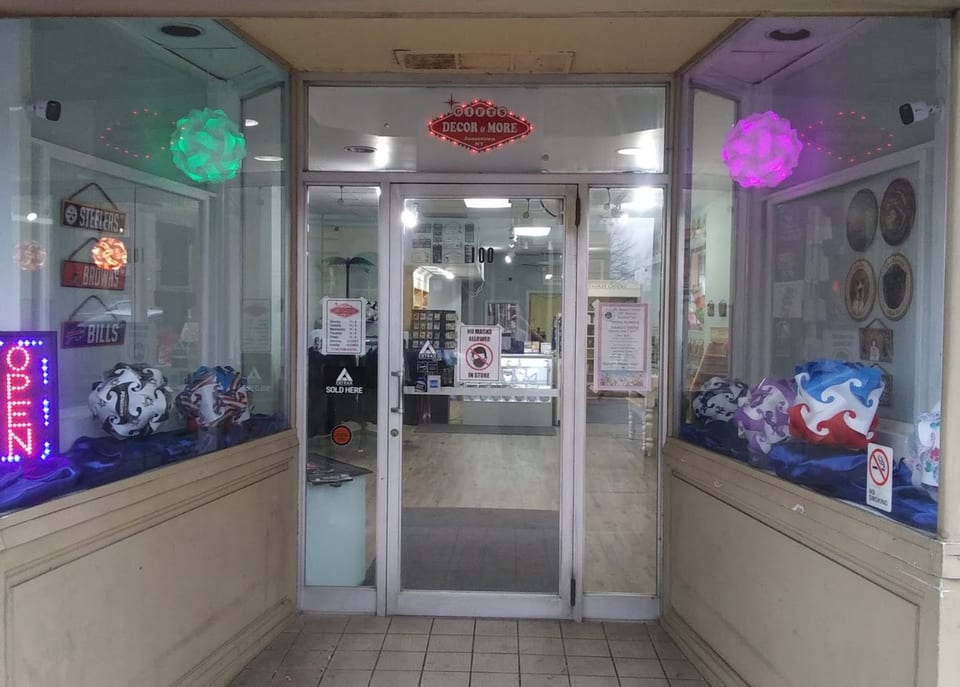 Gifts, Decor & More / Pearl City Botanicals
