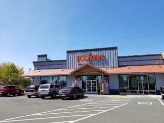 Hooters #37011