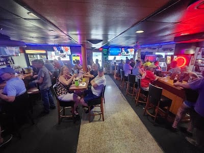 Dog & Parrot Beach Pub