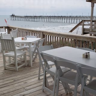 Daddy Macs Beach Grille