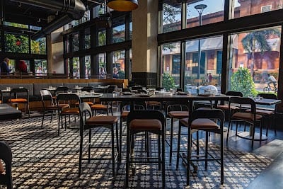 Adriennes Pizzabar