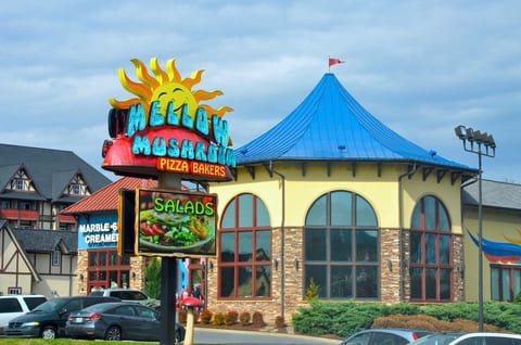 Mellow Mushroom