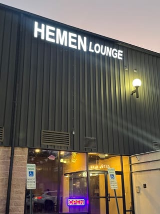 Hemen Lounge
