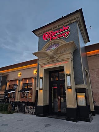Cheesecake Factory #118