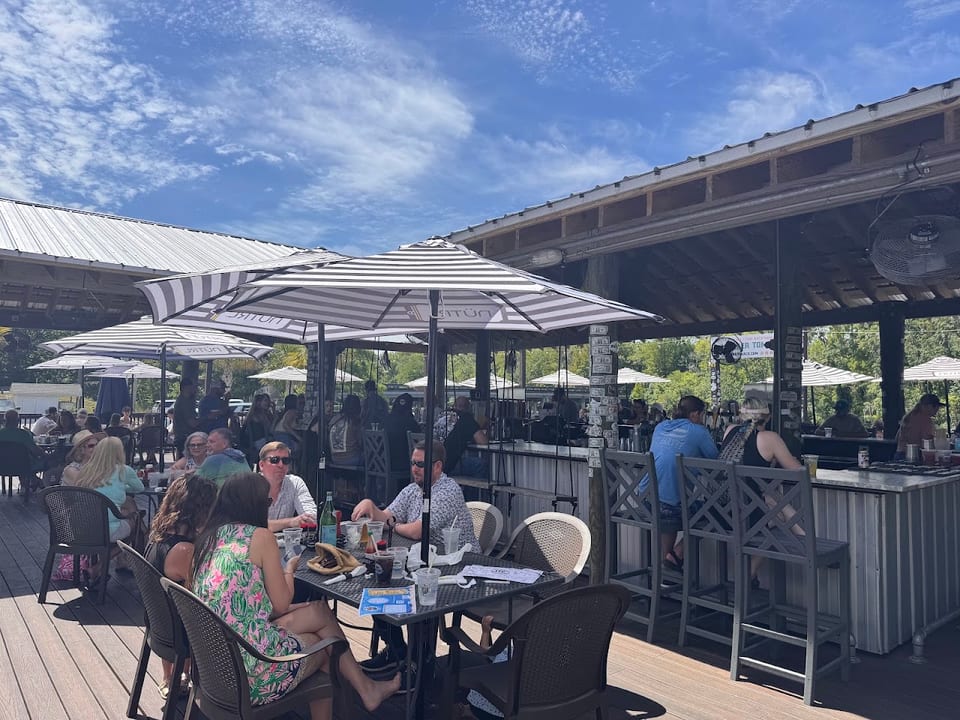 Six Mile Marina & Outback Crab Shac