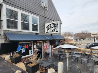 Trackside Lounge