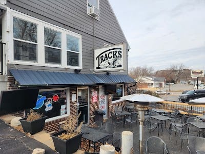 Trackside Lounge